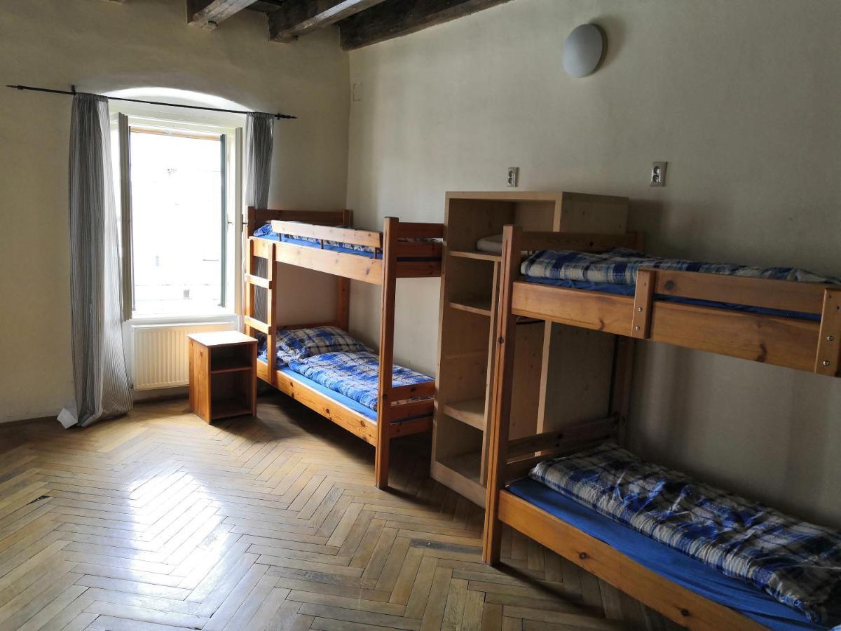 Hostel Skautsky Dom Банська Штявниця Екстер'єр фото