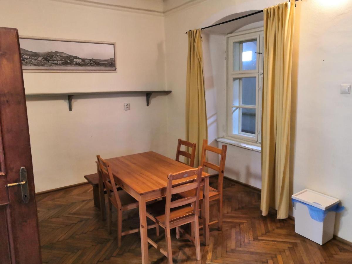 Hostel Skautsky Dom Банська Штявниця Екстер'єр фото