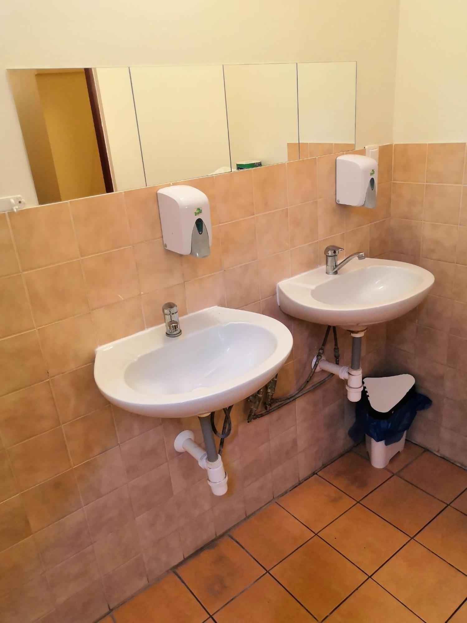 Hostel Skautsky Dom Банська Штявниця Екстер'єр фото