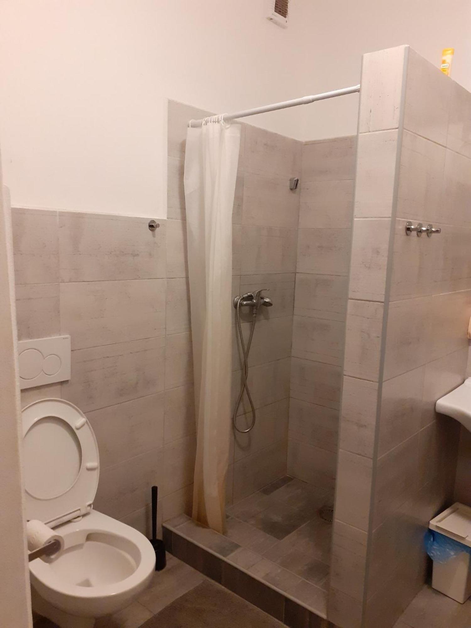 Hostel Skautsky Dom Банська Штявниця Екстер'єр фото