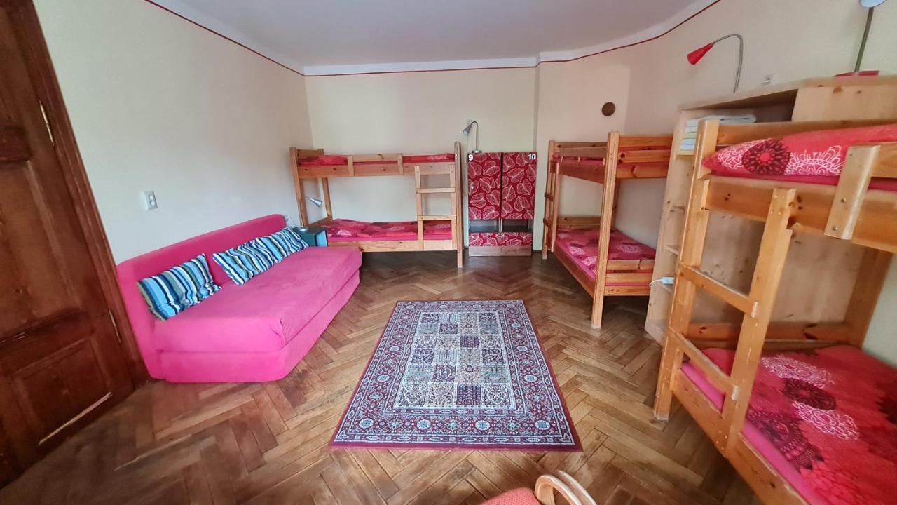 Hostel Skautsky Dom Банська Штявниця Екстер'єр фото