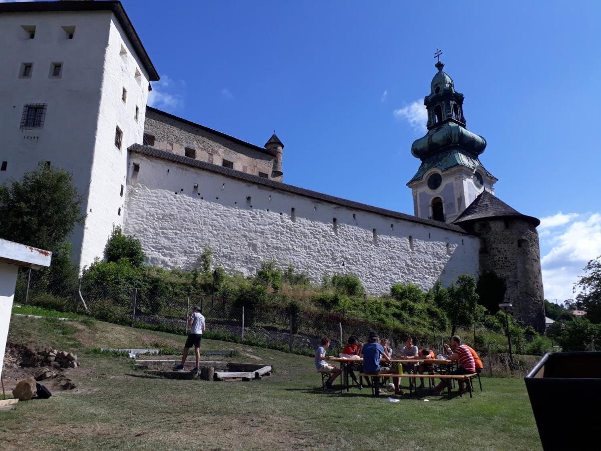 Hostel Skautsky Dom Банська Штявниця Екстер'єр фото
