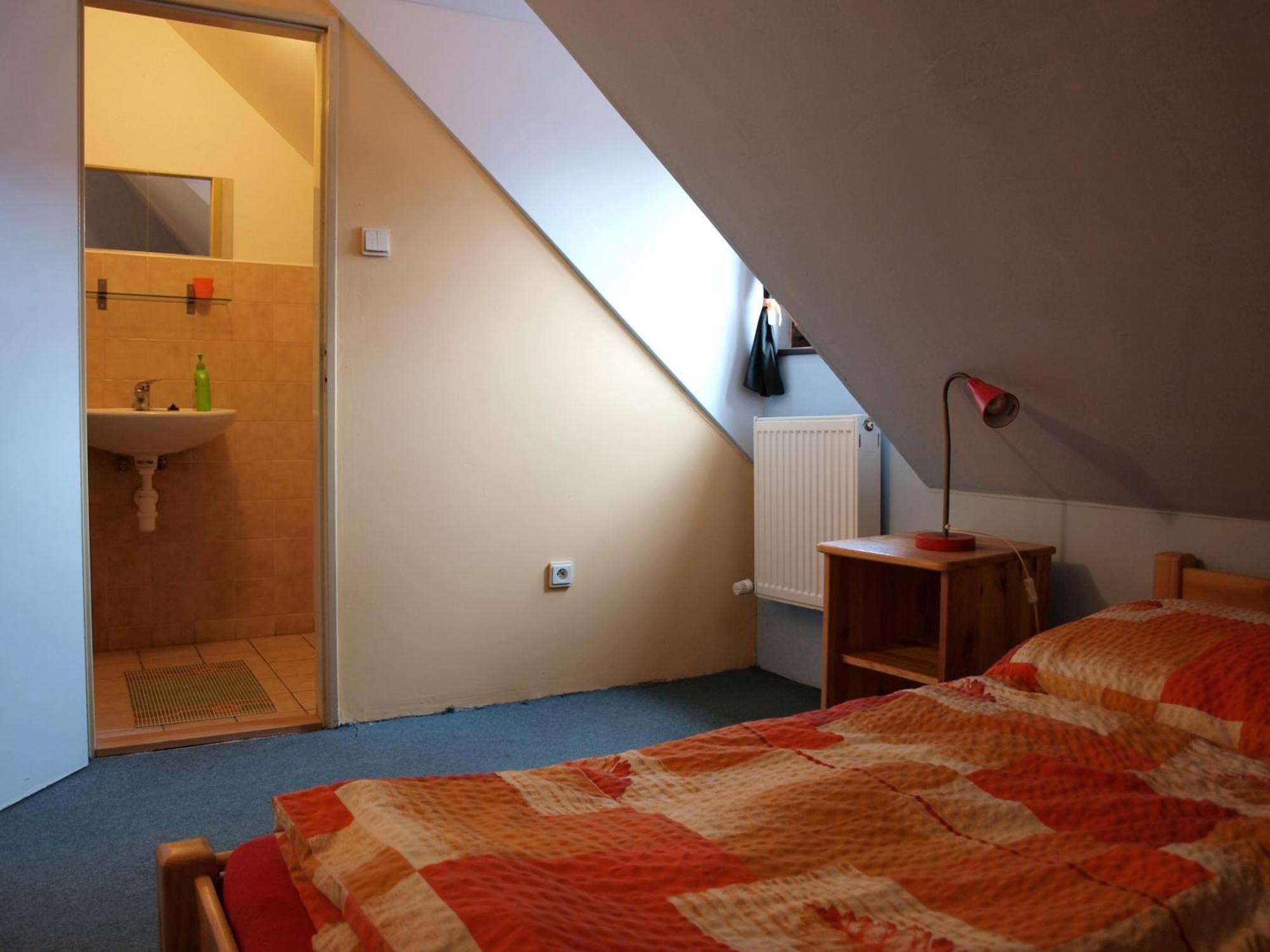 Hostel Skautsky Dom Банська Штявниця Екстер'єр фото