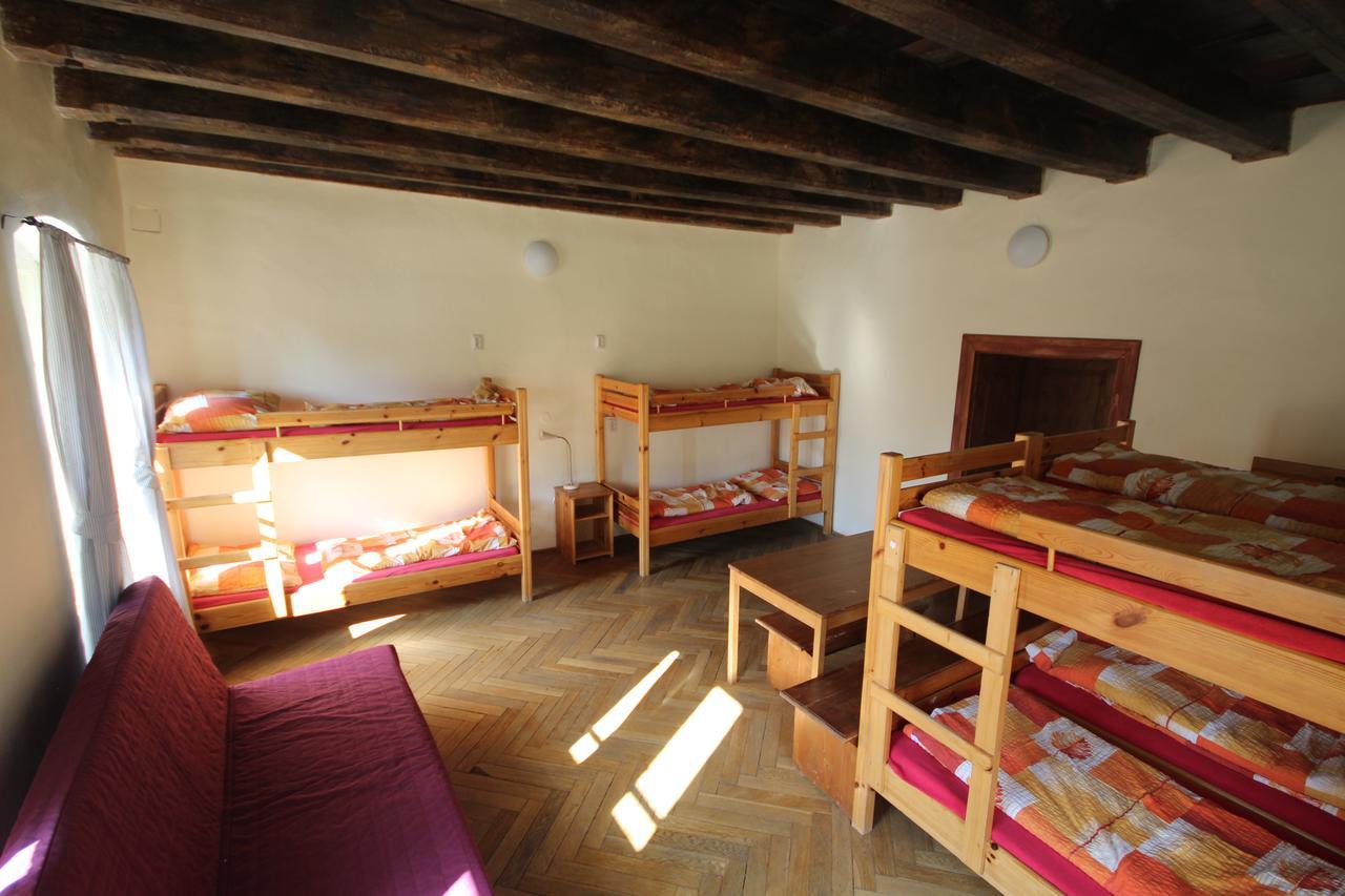 Hostel Skautsky Dom Банська Штявниця Екстер'єр фото